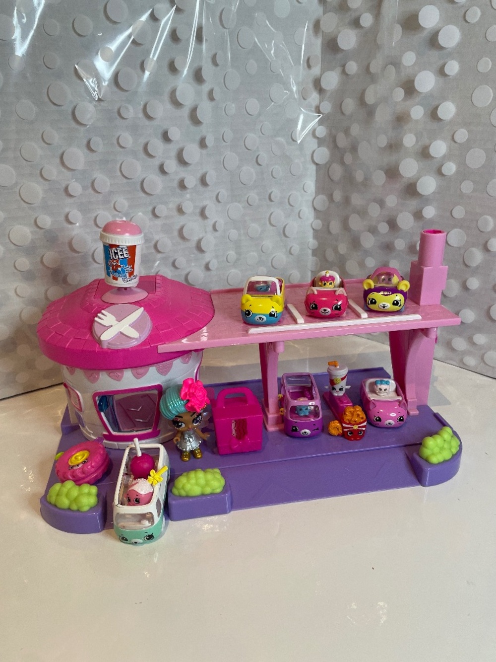 Shopkins Drive 🧋🍟Thru Diner playset (incomplete)